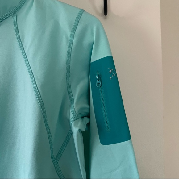 EUC Arc’teryx Long Sleeve Pullover mid layer, women’s size large - Picture 4 of 6